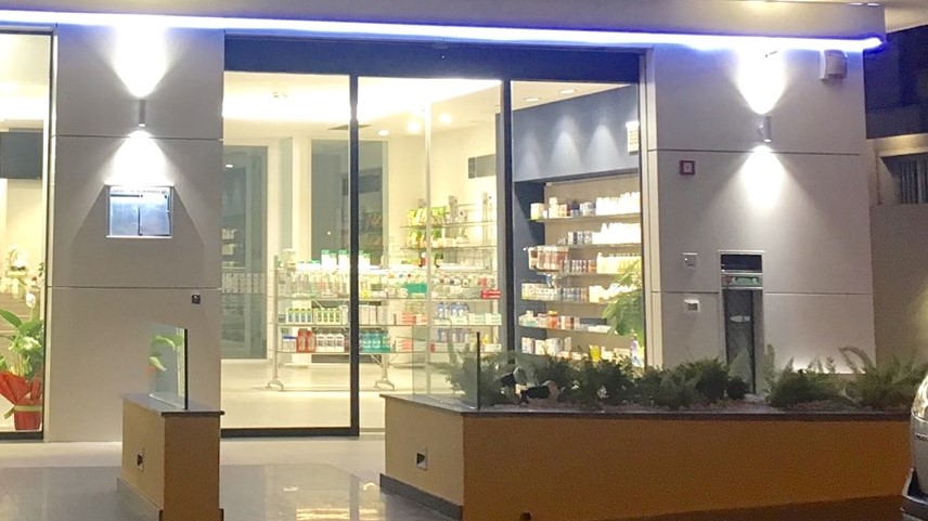 esterno farmacia